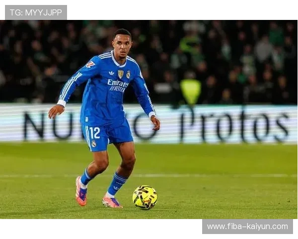 阿诺德社媒坦言伤病让我心碎,承诺以更好状态在2026年回归